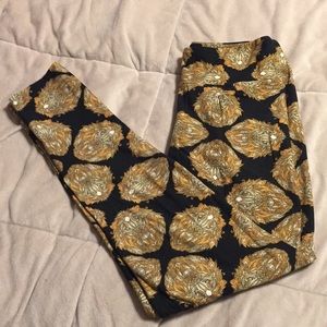 Lion Lularoe leggings